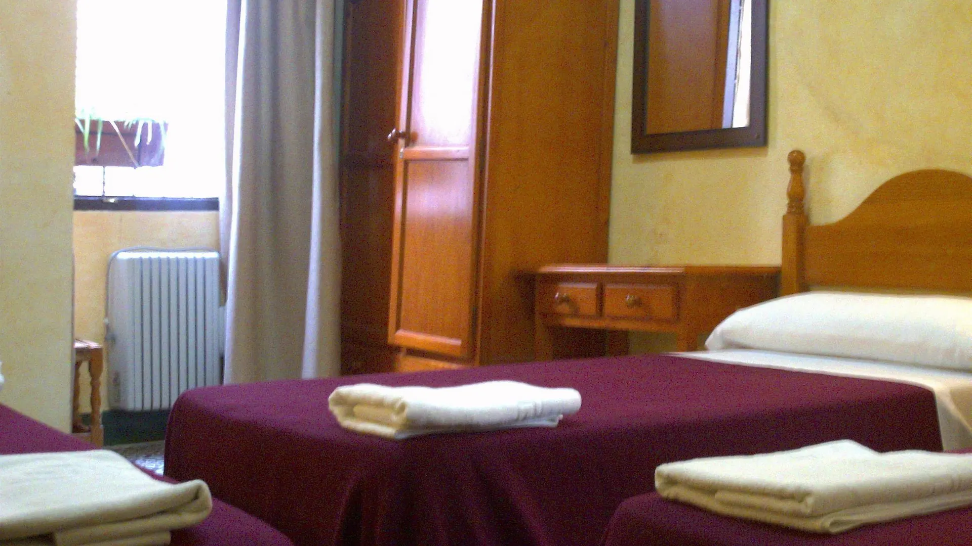 Pension Lisdos Seville Spain