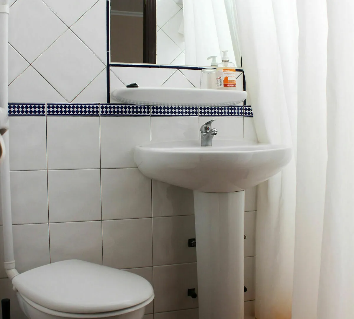 Pension Lisdos Seville Hotel