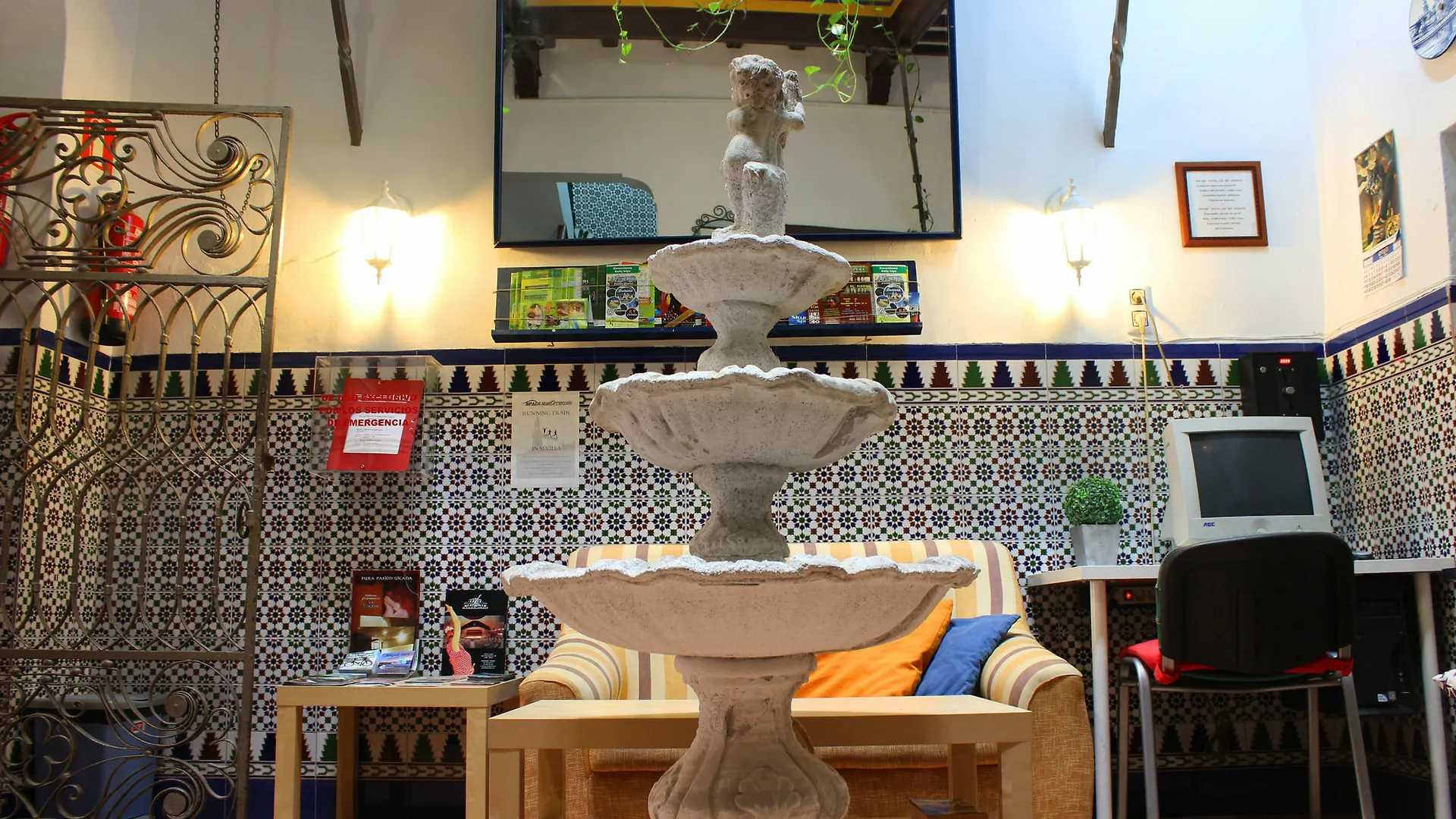 Pension Lisdos Seville 0*,