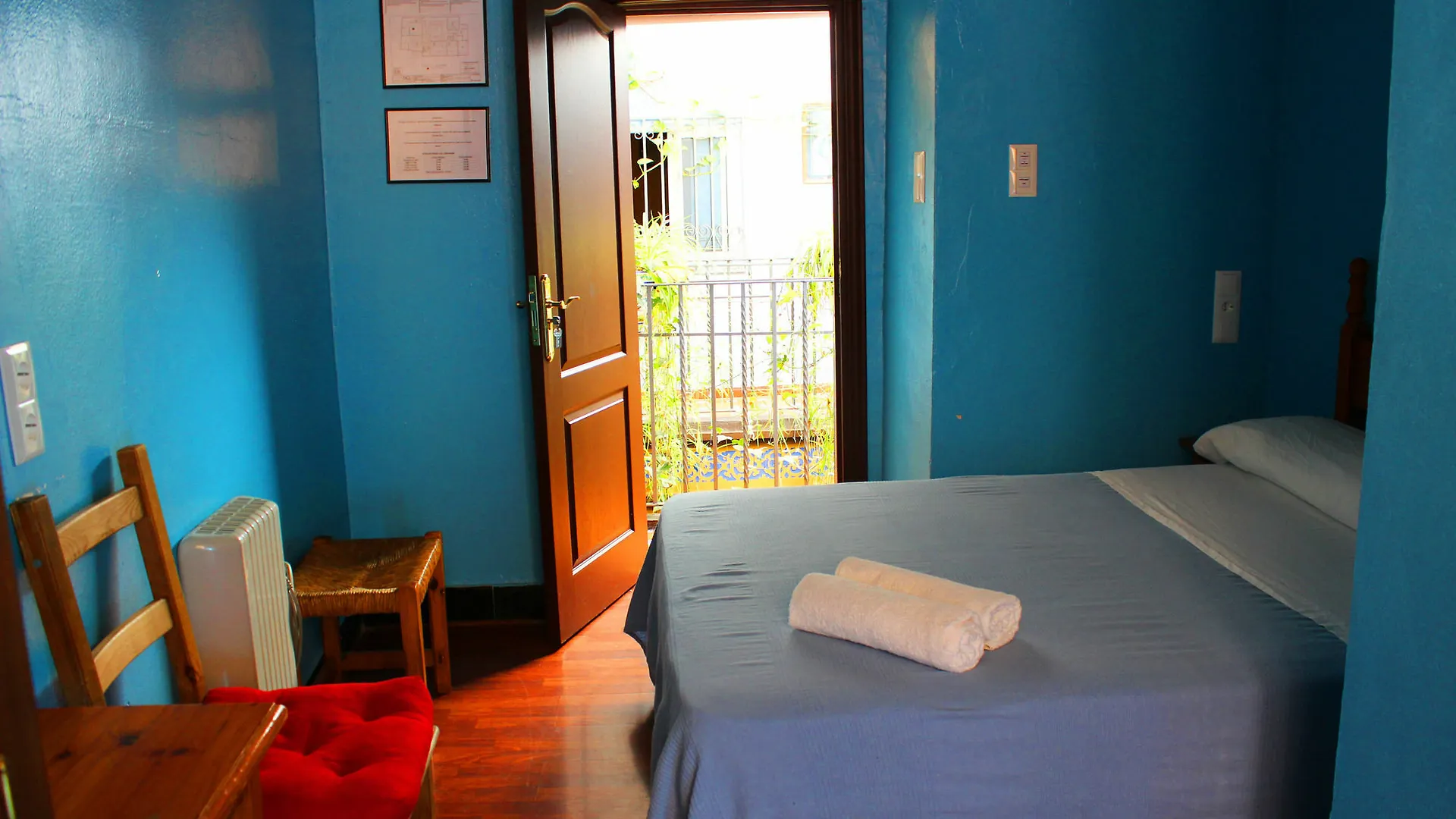 Pension Lisdos Seville Spain
