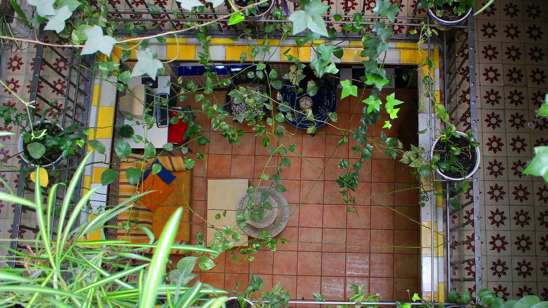 Hotel Pension Lisdos Seville Spain