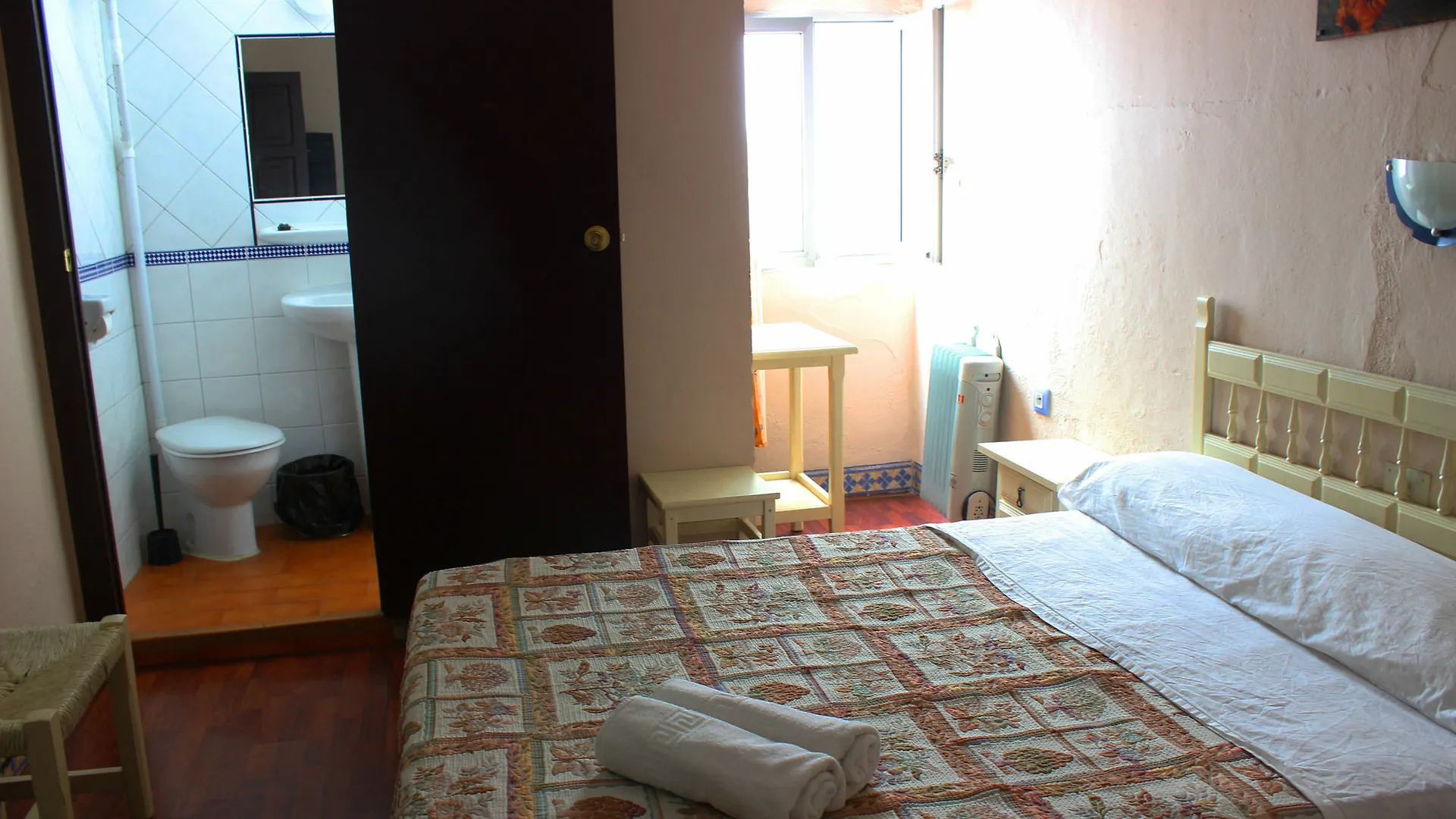 Pension Lisdos Seville Spain