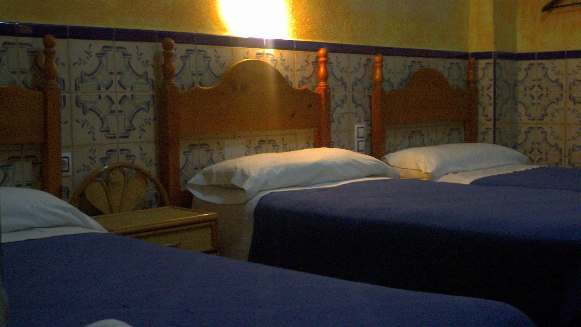 Pension Lisdos Seville 0*,  Spain
